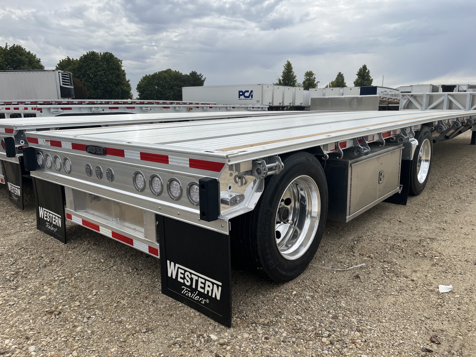 New | Western Trailers