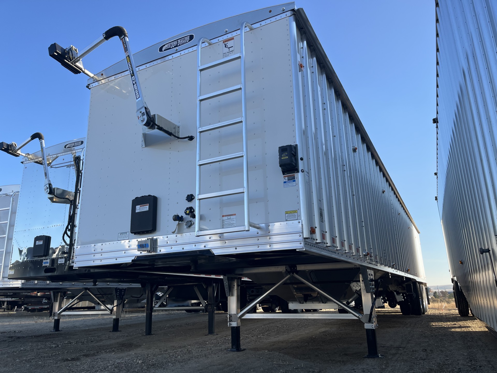 Home | Western Trailers